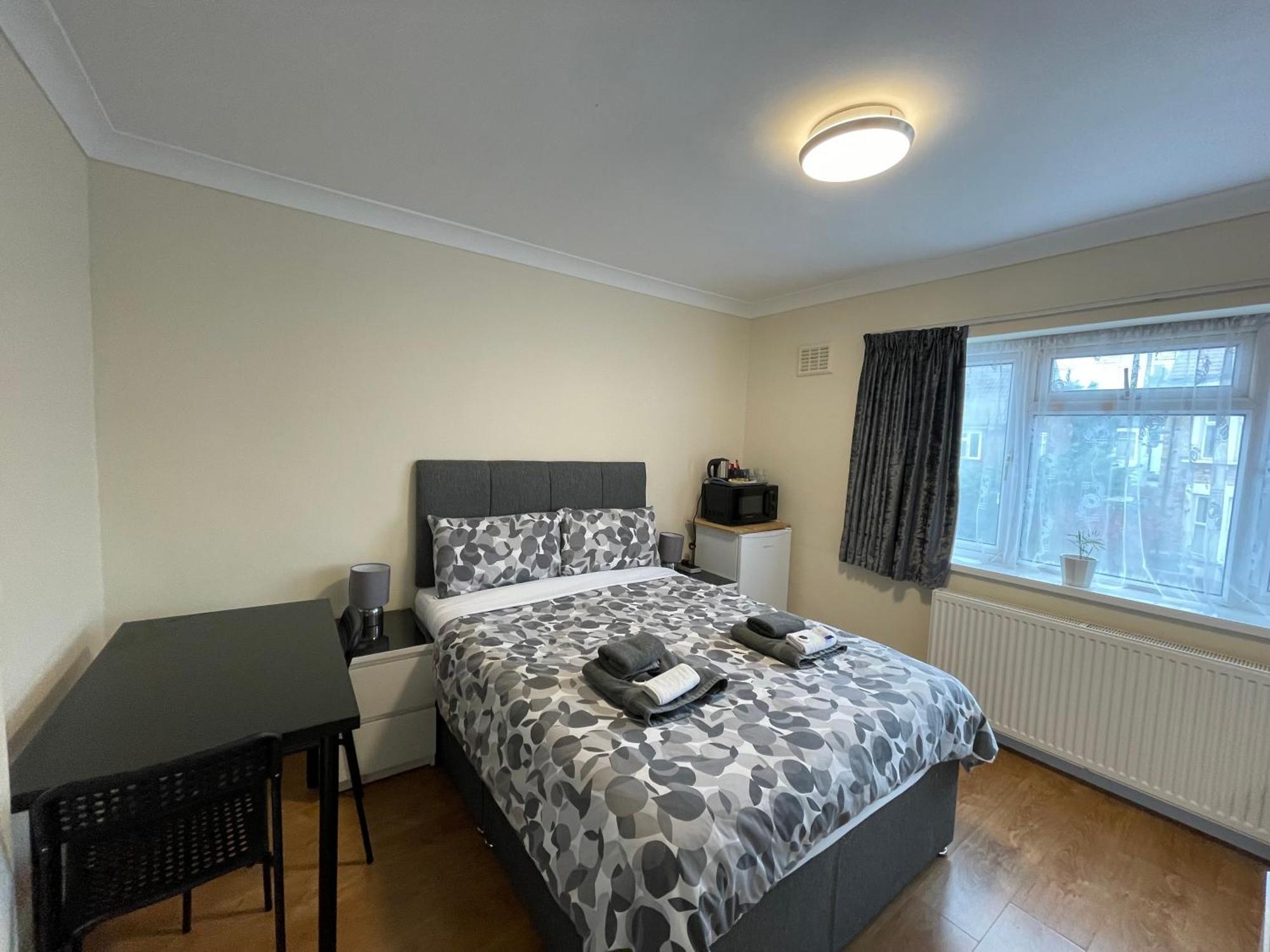 Kensal Lodge 2 Guest House London Eksteriør billede
