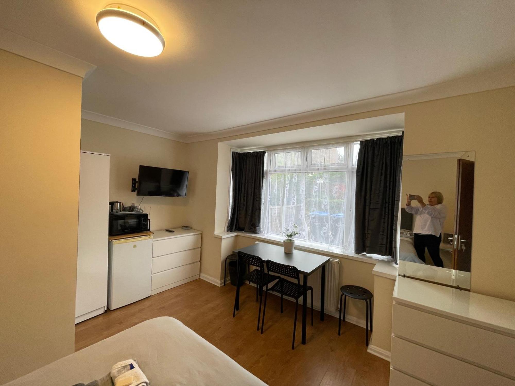 Kensal Lodge 2 Guest House London Eksteriør billede